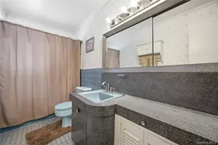 12 Viola Dr, Glen Cove, NY 11542 - Photo 20