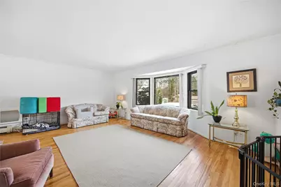 12 Viola Drive, Glen Cove, NY 11542 - Photo 8