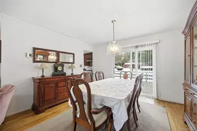 12 Viola Drive, Glen Cove, NY 11542 - Photo 10