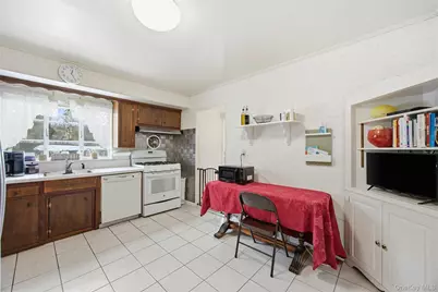 12 Viola Drive, Glen Cove, NY 11542 - Photo 14