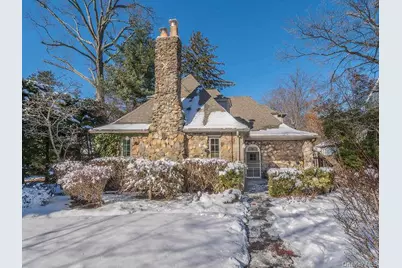 23 Ivy Way, Port Washington, NY 11050 - Photo 1