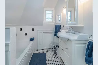 23 Ivy Way, Port Washington, NY 11050 - Photo 32