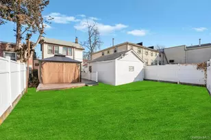 109-46 174th St, Jamaica, NY 11433 - Photo 8