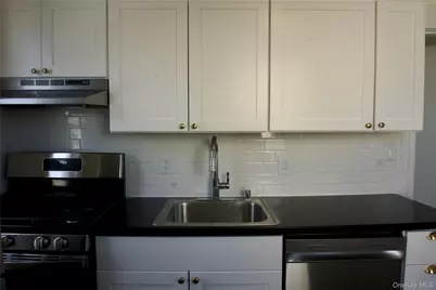 55 Vernon Avenue #2, Rockville Centre, NY 11570 - Photo 4