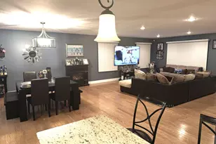 285 Daniel St, Lindenhurst, NY 11757 - Photo 10