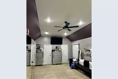 285 Daniel Street, Lindenhurst, NY 11757 - Photo 14