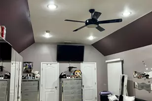 285 Daniel St, Lindenhurst, NY 11757 - Photo 14