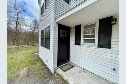 5 Frances Drive #3, Hopewell Junction, NY 12533 - Photo 2