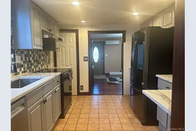 524 Jerusalem Avenue, Hicksville, NY 11801 - Photo 6