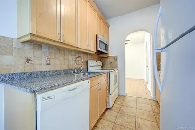 35-25 77 Street #B53, Jackson Heights, NY 11372 - Photo 16