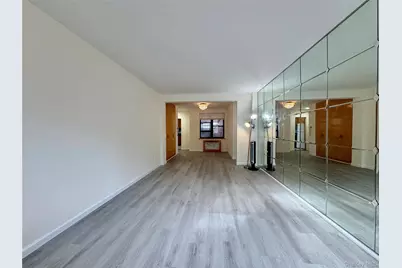 26-25 141st St #3E, Flushing, NY 11354 - Photo 4