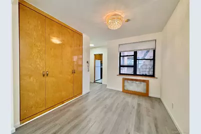 26-25 141st St #3E, Flushing, NY 11354 - Photo 6