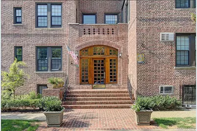 6 Burns Street #416, Forest Hills, NY 11375 - Photo 24