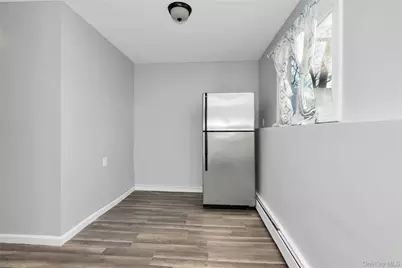 102A Claremont Avenue, West Babylon, NY 11704 - Photo 26