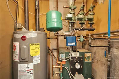 102A Claremont Avenue, West Babylon, NY 11704 - Photo 24