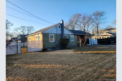 20 Bogota Road, Mastic Beach, NY 11951 - Photo 2