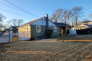 20 Bogota Rd, Mastic Beach, NY 11951 - Photo 2