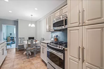23-45 Bell Boulevard #2D, Bayside, NY 11360 - Photo 4
