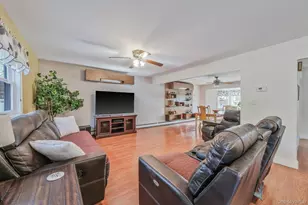 23 Foxboro Ave, Farmingville, NY 11738 - Photo 10