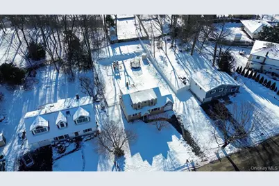 46 Falcon Drive, Hauppauge, NY 11788 - Photo 24