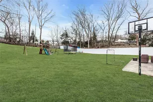 46 Falcon Dr, Hauppauge, NY 11788 - Photo 22