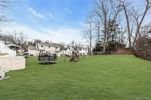 46 Falcon Dr, Hauppauge, NY 11788 - Photo 22