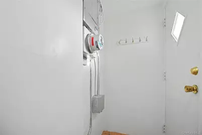 6701 Eliot Avenue, Middle Village, NY 11379 - Photo 20