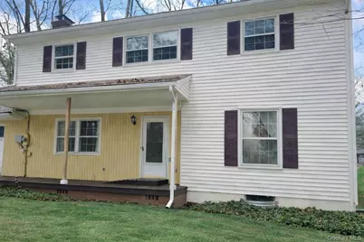 84 Hillis Terrace, Poughkeepsie, NY 12603 - Photo 2