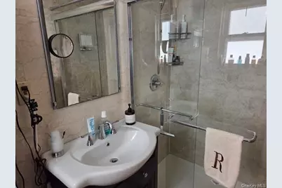 1550 Waters Edge Drive, Bayside, NY 11360 - Photo 8