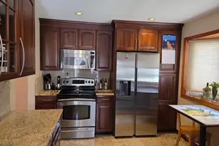 15-50 Waters Edge Dr, Bayside, NY 11360 - Photo 2