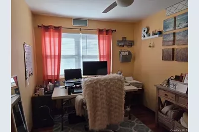 1550 Waters Edge Drive, Bayside, NY 11360 - Photo 10