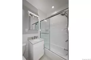 724 E Main St, Riverhead, NY 11901 - Photo 10