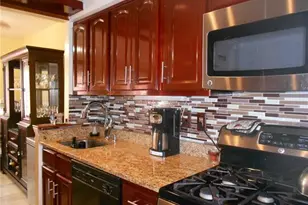 900 Midland Ave, Yonkers, NY 10704 - Photo 8