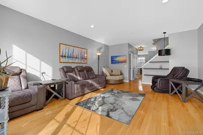 310 Bridgeview Drive, Poughkeepsie, NY 12601 - Photo 16