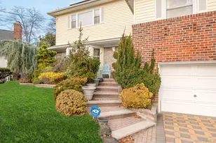 824 Lawrence Ct, West Hempstead, NY 11552 - Photo 2