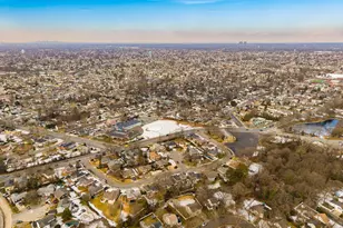 824 Lawrence Ct, West Hempstead, NY 11552 - Photo 24