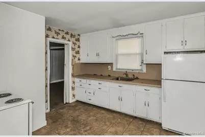 252 Toronto Avenue, Massapequa, NY 11758 - Photo 10