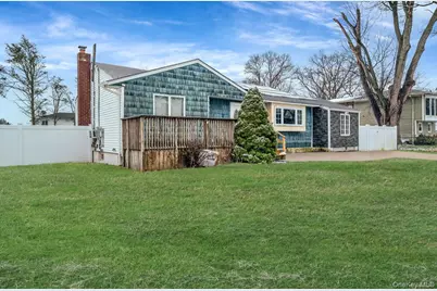 160 Stahley Street, Brentwood, NY 11717 - Photo 4