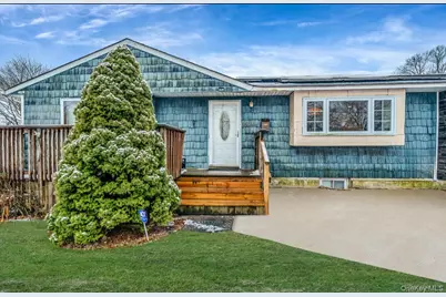 160 Stahley Street, Brentwood, NY 11717 - Photo 2