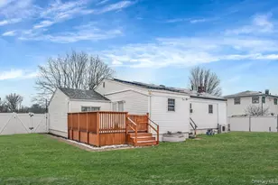 160 Stahley St, Brentwood, NY 11717 - Photo 14