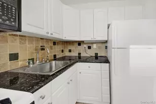 811 Bronx River Rd, Bronxville, NY 10708 - Photo 16