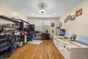 1015 Old Post Rd, Mamaroneck, NY 10543 - Photo 14