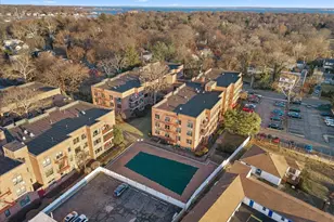 1015 Old Post Rd, Mamaroneck, NY 10543 - Photo 22