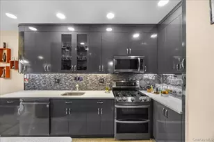 1015 Old Post Rd, Mamaroneck, NY 10543 - Photo 10