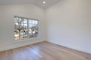 1 Manhasset Ave, Port Washington, NY 11050 - Photo 16