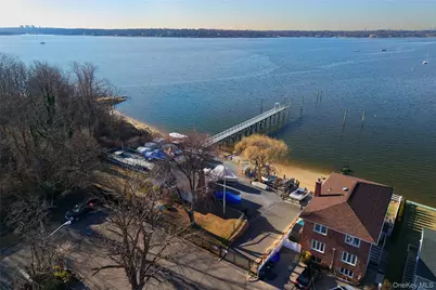 1 Manhasset Avenue, Port Washington, NY 11050 - Photo 28