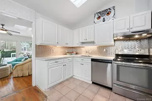 36 Oak Ln, Wading River, NY 11792 - Photo 10