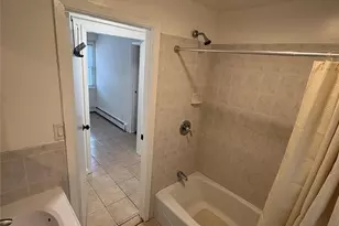 35 Washington Ave N, White Plains, NY 10603 - Photo 4