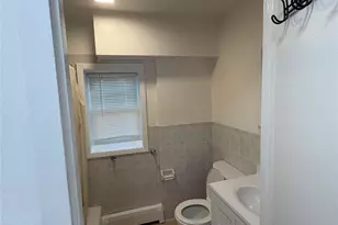 35 Washington Ave N, White Plains, NY 10603 - Photo 4