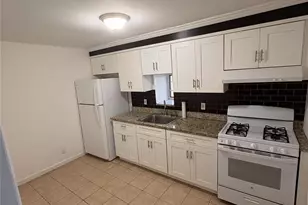 35 Washington Ave N, White Plains, NY 10603 - Photo 2